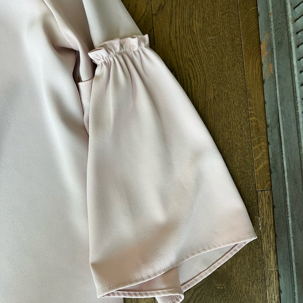 Pink blouse - Picture 2 of 4